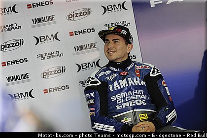 motogp_lorenzo_0018_aragon_motorland_2012.jpg