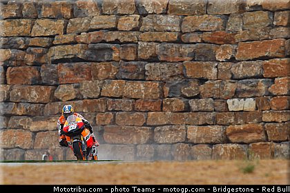 motogp_pedrosa_0007_aragon_motorland_2012.jpg