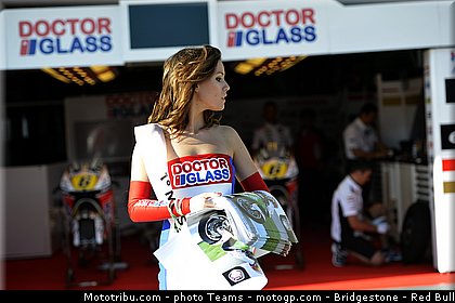 motogp_pitbabe_0015_aragon_motorland_2012.jpg