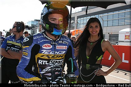 motogp_pitbabe_0022_aragon_motorland_2012.jpg