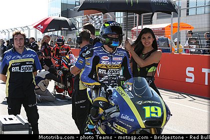 motogp_pitbabe_0023_aragon_motorland_2012.jpg