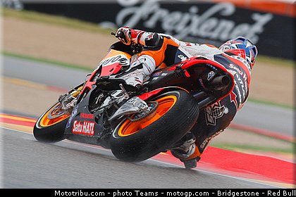 motogp_rea_0008_aragon_motorland_2012.jpg