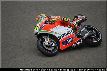 motogp_rossi_0007_aragon_motorland_2012.jpg