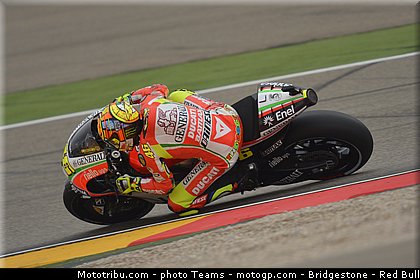motogp_rossi_0011_aragon_motorland_2012.jpg