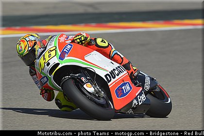 motogp_rossi_0021_aragon_motorland_2012.jpg