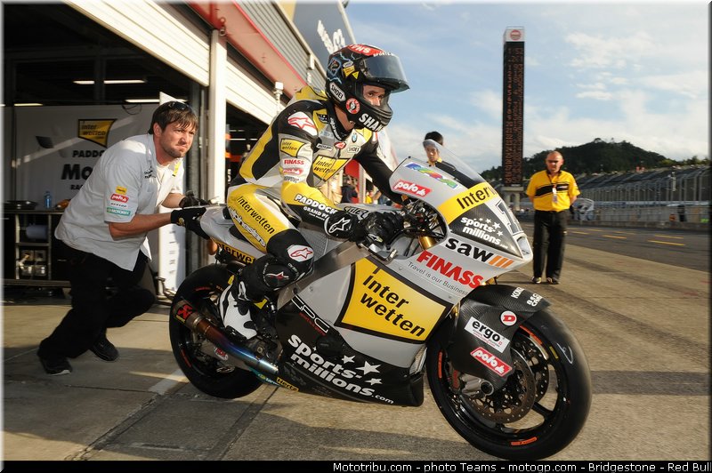 moto2_luthi_0008_japon_motegi_2012