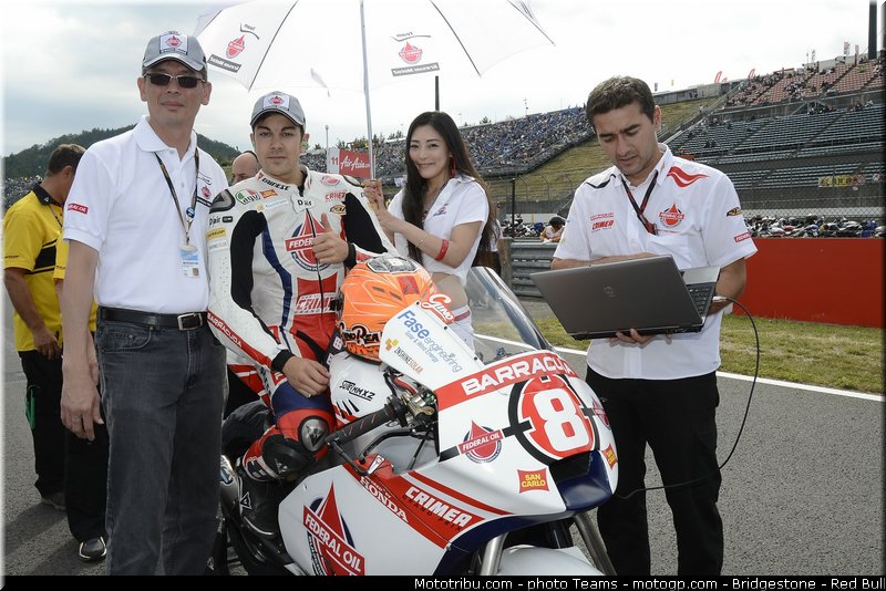 moto2_rea_0010_japon_motegi_2012
