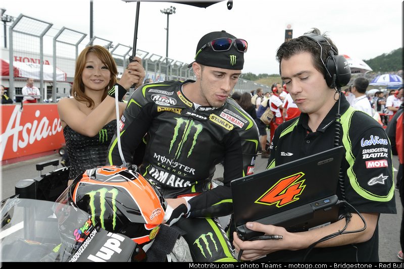 motogp_pitbabe_0022_japon_motegi_2012