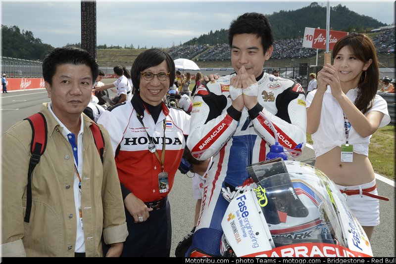 motogp_pitbabe_0031_japon_motegi_2012