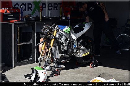 moto2_aegerter_0005_japon_motegi_2012.jpg