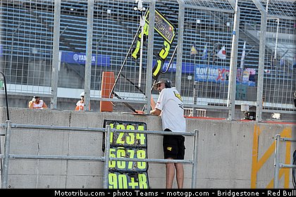 moto2_luthi_0005_japon_motegi_2012.jpg