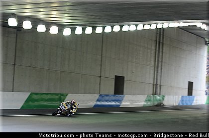 moto2_luthi_0021_japon_motegi_2012.jpg
