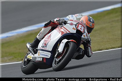 moto2_rea_0009_japon_motegi_2012.jpg
