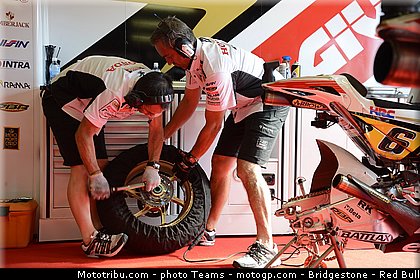 motogp_bradl_0022_japon_motegi_2012.jpg
