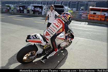motogp_bradl_0027_japon_motegi_2012.jpg