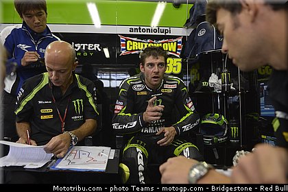 motogp_crutchlow_0005_japon_motegi_2012.jpg