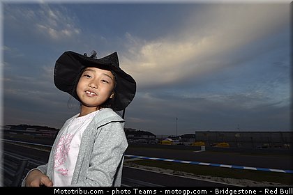 motogp_pitbabe_0003_japon_motegi_2012.jpg
