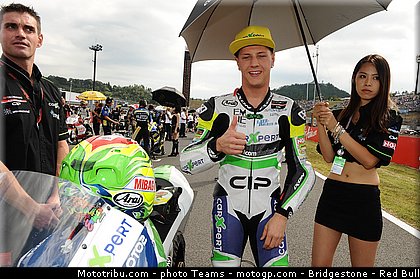 motogp_pitbabe_0028_japon_motegi_2012.jpg
