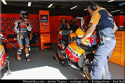 motogp_stoner_0001_japon_motegi_2012.jpg