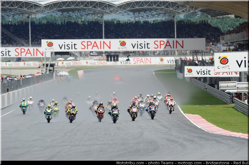 moto2_0001_malaisie_sepang_2012