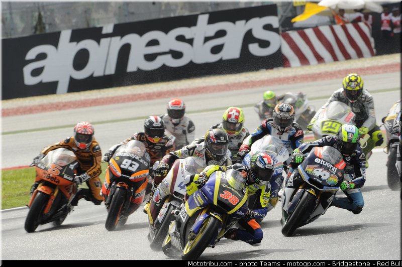 moto2_0007_malaisie_sepang_2012