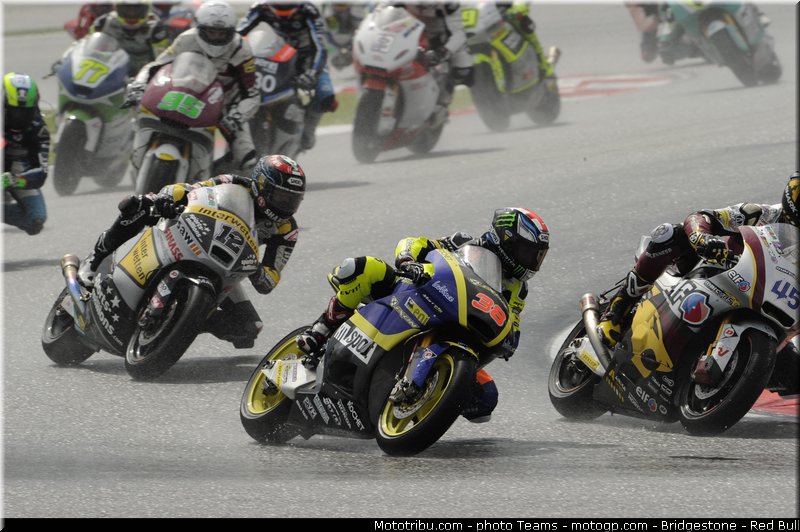 moto2_0042_malaisie_sepang_2012