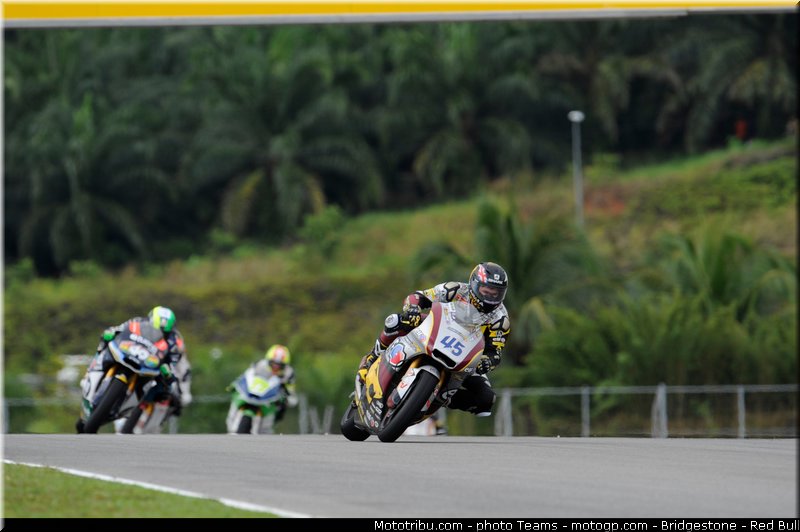 moto2_0070_malaisie_sepang_2012