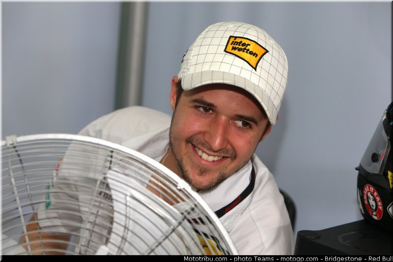 moto2_luthi_0009_malaisie_sepang_2012