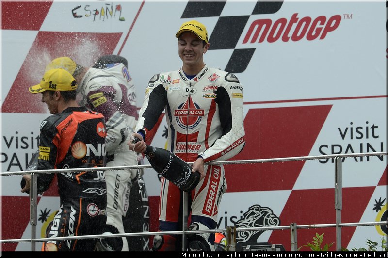 moto2_rea_0016_malaisie_sepang_2012