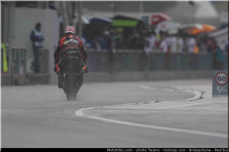 motogp_edwards_0002_malaisie_sepang_2012