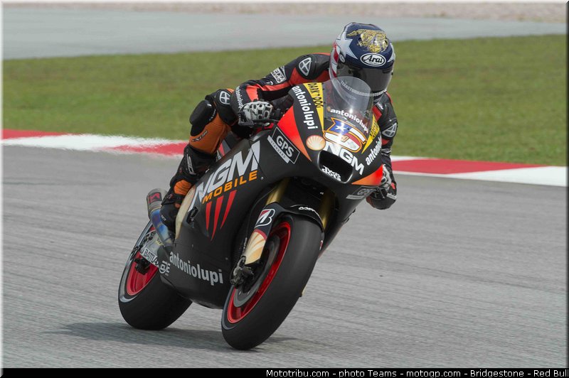 motogp_edwards_0003_malaisie_sepang_2012