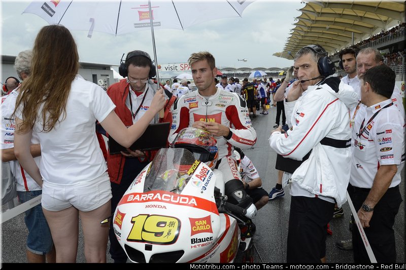 motogp_pitbabe_0006_malaisie_sepang_2012