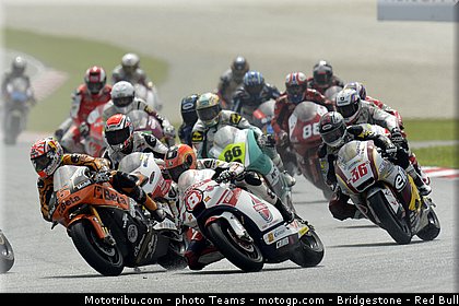 moto2_0008_malaisie_sepang_2012.jpg