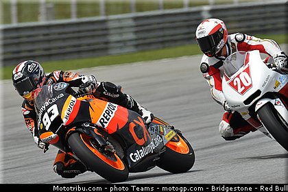 moto2_0023_malaisie_sepang_2012.jpg