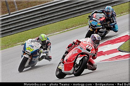 moto2_0053_malaisie_sepang_2012.jpg