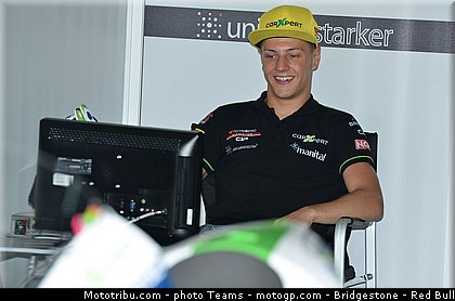moto2_aegerter_0010_malaisie_sepang_2012.jpg