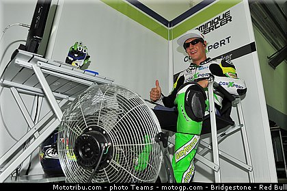 moto2_aegerter_0012_malaisie_sepang_2012.jpg
