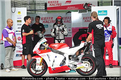 moto2_dimeglio_0015_malaisie_sepang_2012.jpg