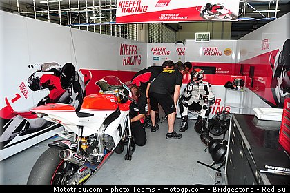 moto2_dimeglio_0033_malaisie_sepang_2012.jpg