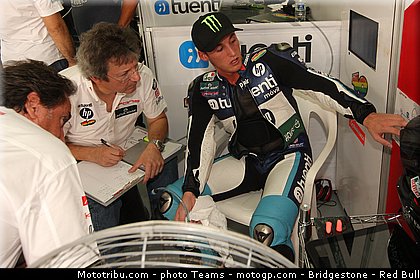 moto2_espargaro_p_0004_malaisie_sepang_2012.jpg