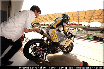moto2_luthi_0002_malaisie_sepang_2012.jpg