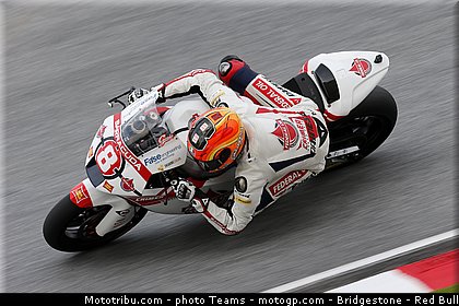 moto2_rea_0005_malaisie_sepang_2012.jpg