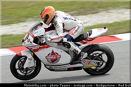 moto2_rea_0006_malaisie_sepang_2012.jpg