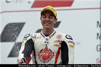 moto2_rea_0013_malaisie_sepang_2012.jpg