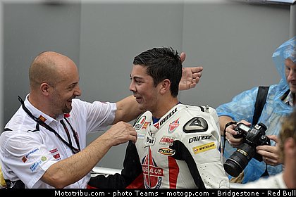 moto2_rea_0021_malaisie_sepang_2012.jpg