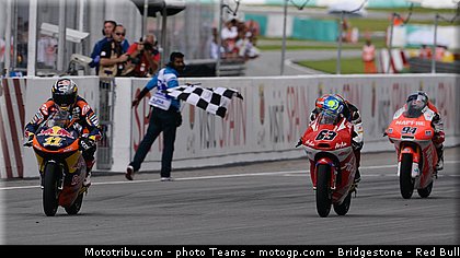 moto3_0024_malaisie_sepang_2012.jpg
