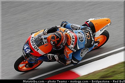 moto3_oliveira_0003_malaisie_sepang_2012.jpg