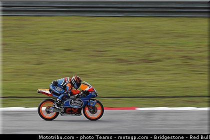 moto3_oliveira_0004_malaisie_sepang_2012.jpg