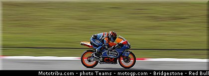 moto3_oliveira_0007_malaisie_sepang_2012.jpg