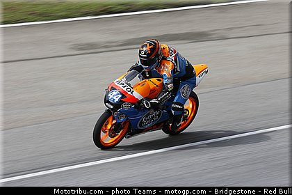 moto3_oliveira_0008_malaisie_sepang_2012.jpg